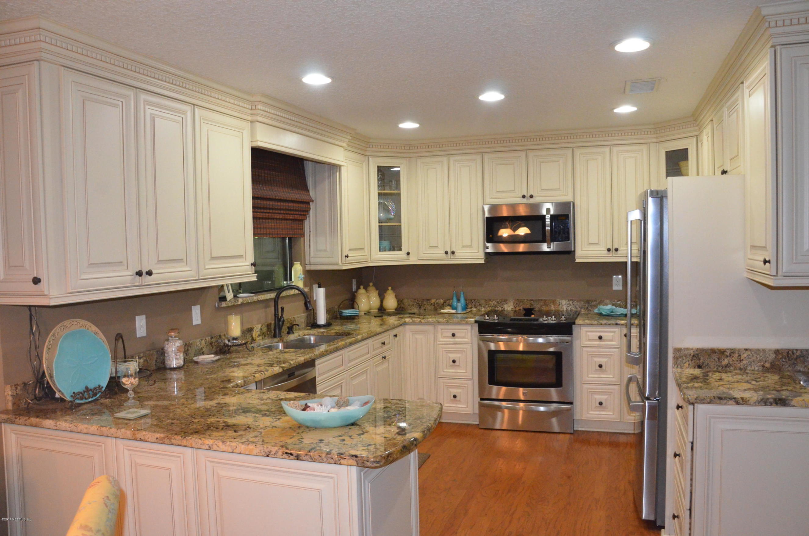 11401 Simmons Road Jacksonville, FL 32218 - Photo 5 of 17 Kitchen