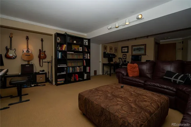 $3,000 | 8583 Redstone Street, Highlands Ranch, CO 80126