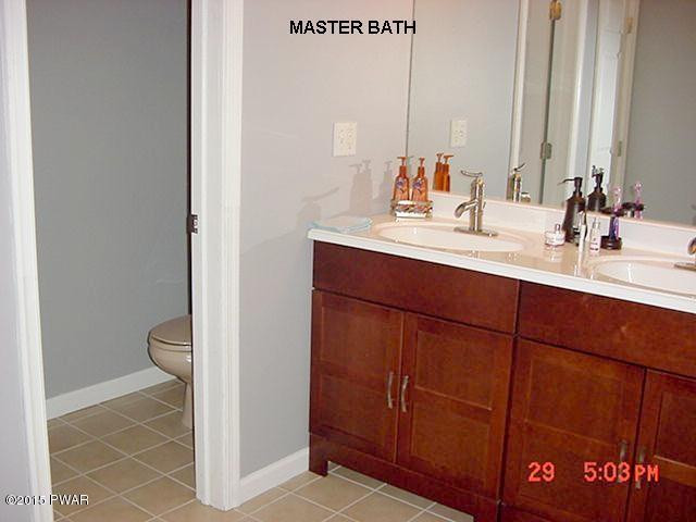 192 Oak Ridge Drive Milford, PA 18337 - Photo 11 of 27