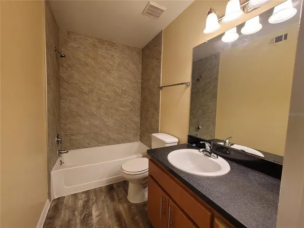 $1,625 | 421 Fountainhead Circle, Unit 213, Kissimmee, FL 34741