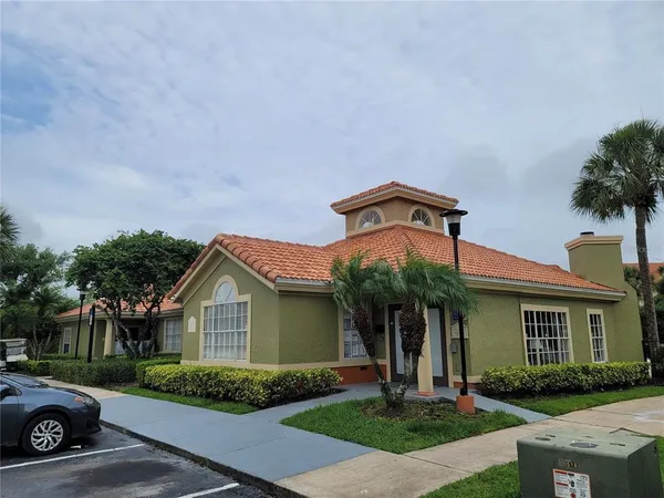 $1,625 | 421 Fountainhead Circle, Unit 213, Kissimmee, FL 34741