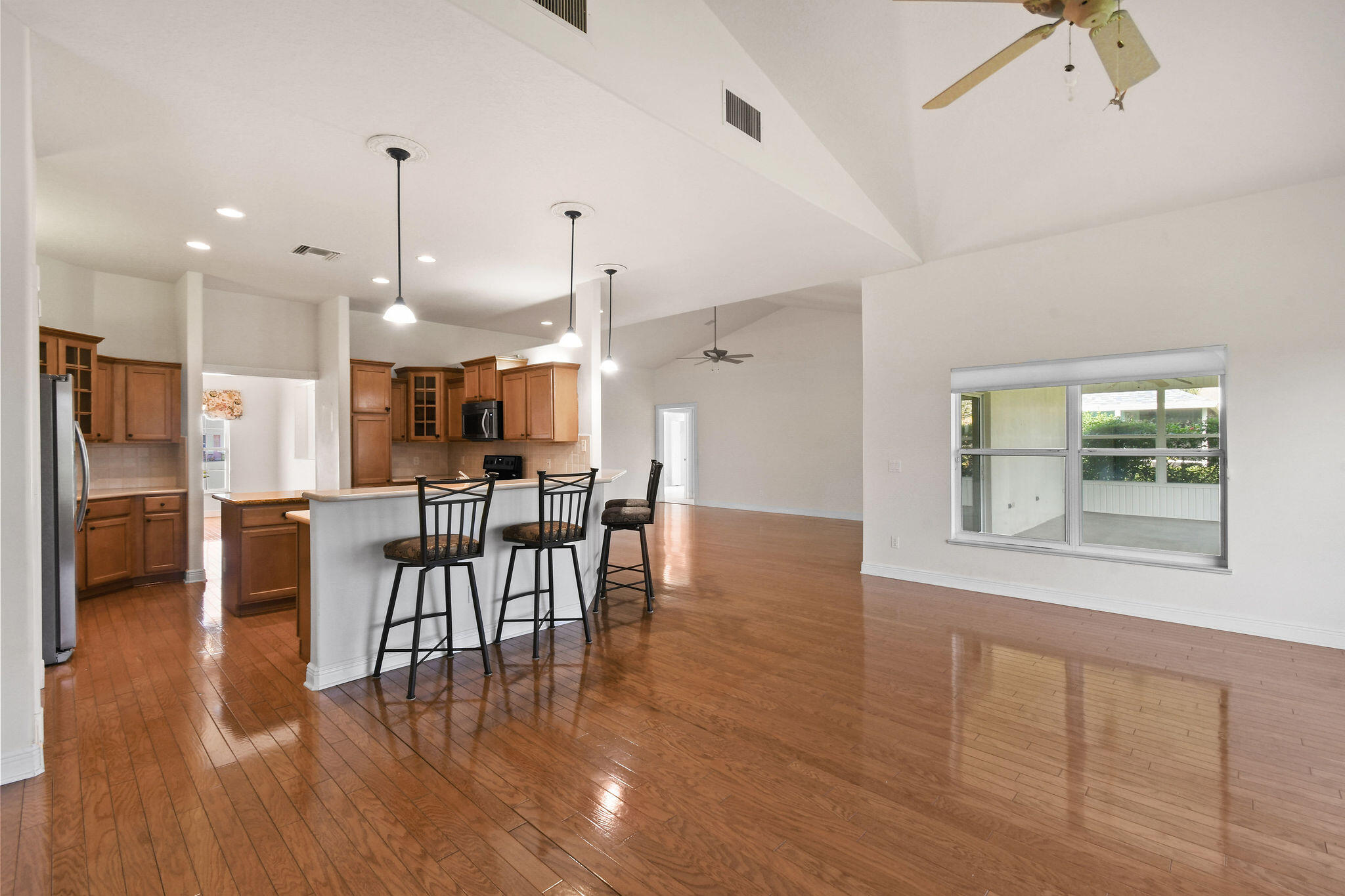 4354 Gator Trace Circle Fort Pierce, FL 34982 - Photo 19 of 58 Family Room Living Room (21)
