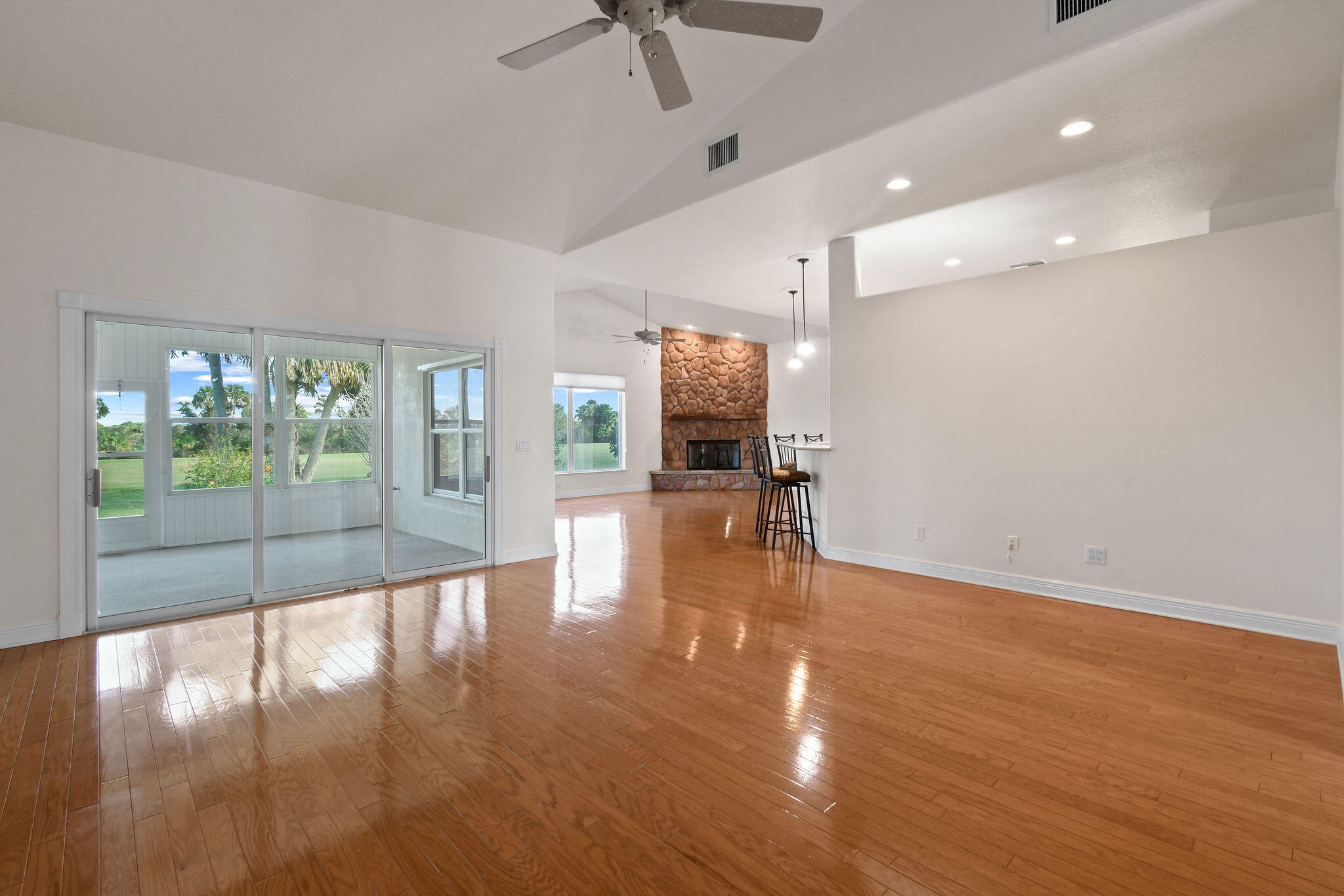 4354 Gator Trace Circle Fort Pierce, FL 34982 - Photo 28 of 58 Living Room (15)