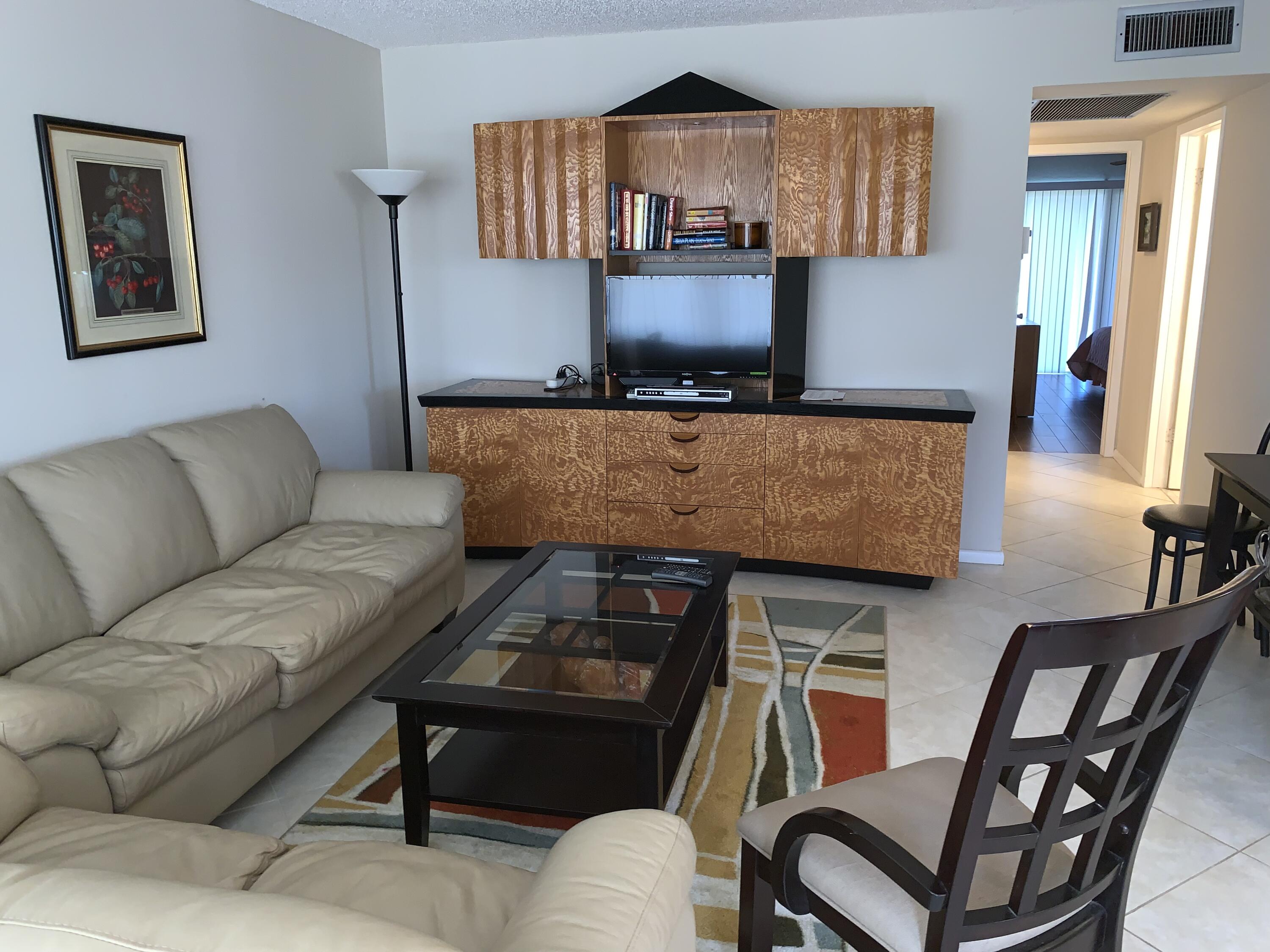 3015 Cornwall East Boca Raton, FL 33434 - Photo 18 of 28 IMG_0113