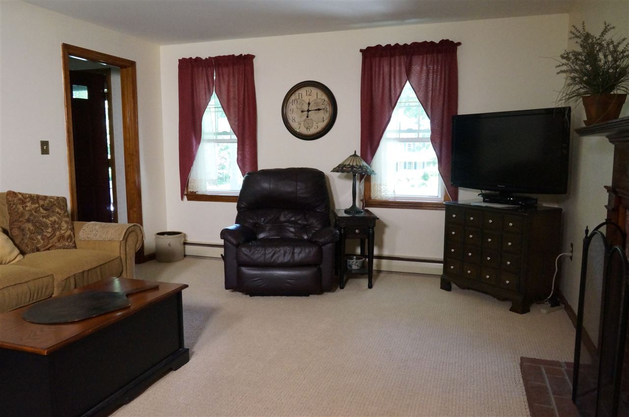 27 Lawson Farm Road Londonderry, NH 03053 - Photo 19 of 40