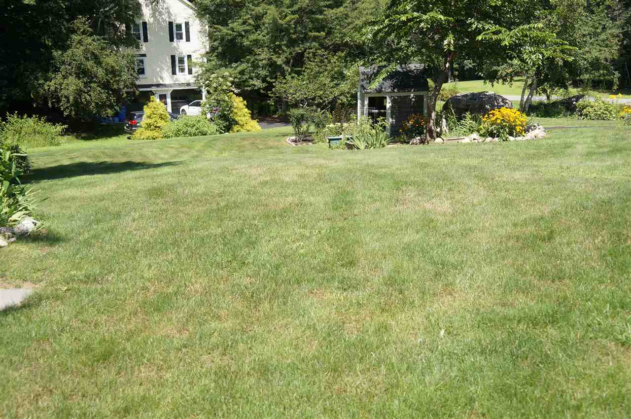 27 Lawson Farm Road Londonderry, NH 03053 - Photo 38 of 40