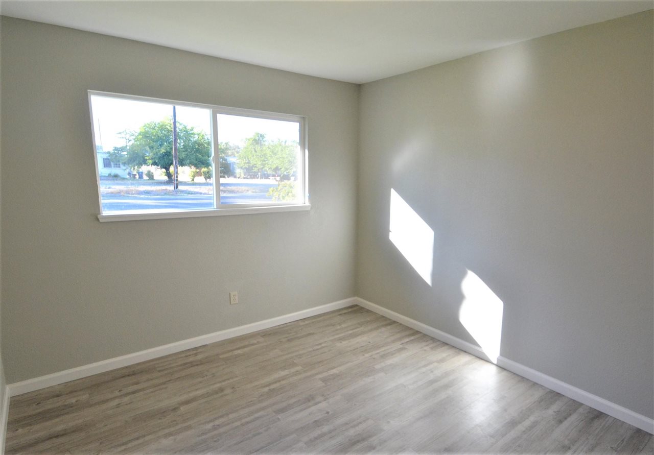 22039 Riverside Avenue Red Bluff, CA 96080 - Photo 9 of 15 Gallery Image 9