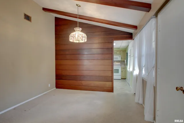 $289,900 | 328 Lincoln Hill Northwest, Quincy, IL 62301