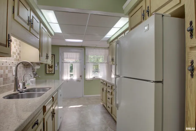 $289,900 | 328 Lincoln Hill Northwest, Quincy, IL 62301