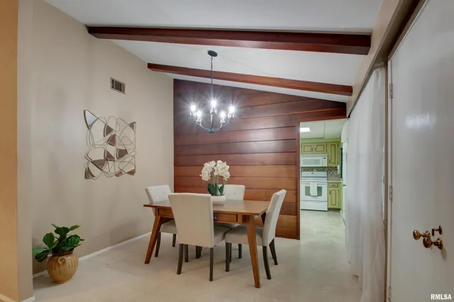 $287,500 | 328 Lincoln Hill Northwest, Quincy, IL 62301