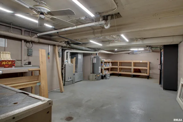 $287,500 | 328 Lincoln Hill Northwest, Quincy, IL 62301