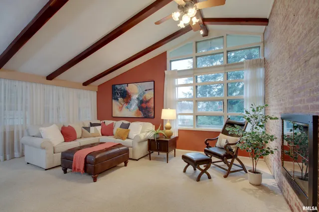 $287,500 | 328 Lincoln Hill Northwest, Quincy, IL 62301