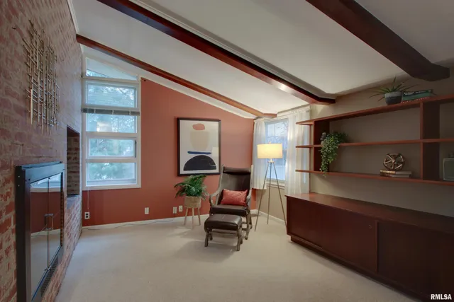 $287,500 | 328 Lincoln Hill Northwest, Quincy, IL 62301