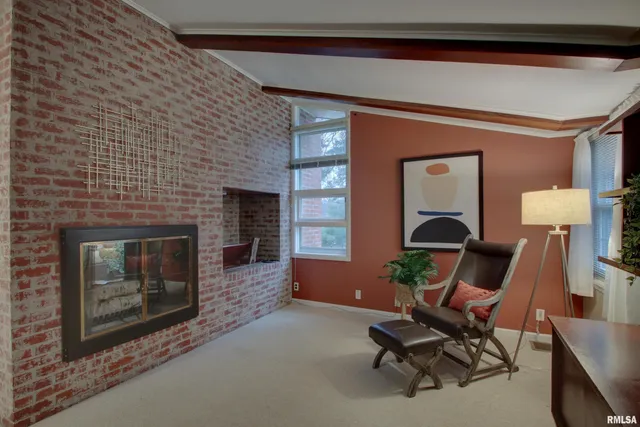 $287,500 | 328 Lincoln Hill Northwest, Quincy, IL 62301