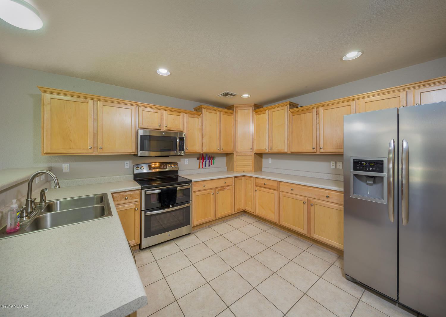 2392 West Rau River Road Tucson, AZ 85705 - Photo 7 of 28 Gallery Image 7