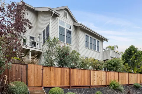 $1,895,000 | 39 Baywood Terrace, San Rafael, CA 94901