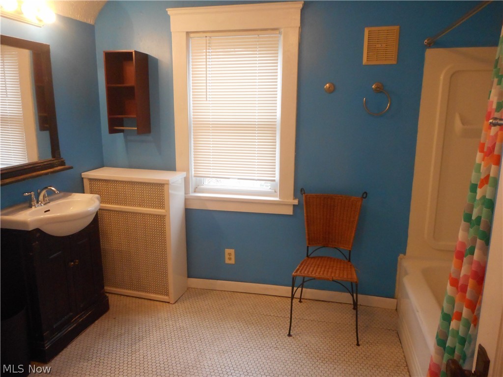 2990 Edgehill Road Cleveland, OH 44118 - Photo 18 of 25 Gallery Image 18