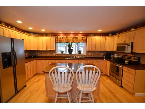 23 College Road Goffstown, NH 03102 - Photo 1 of 1
