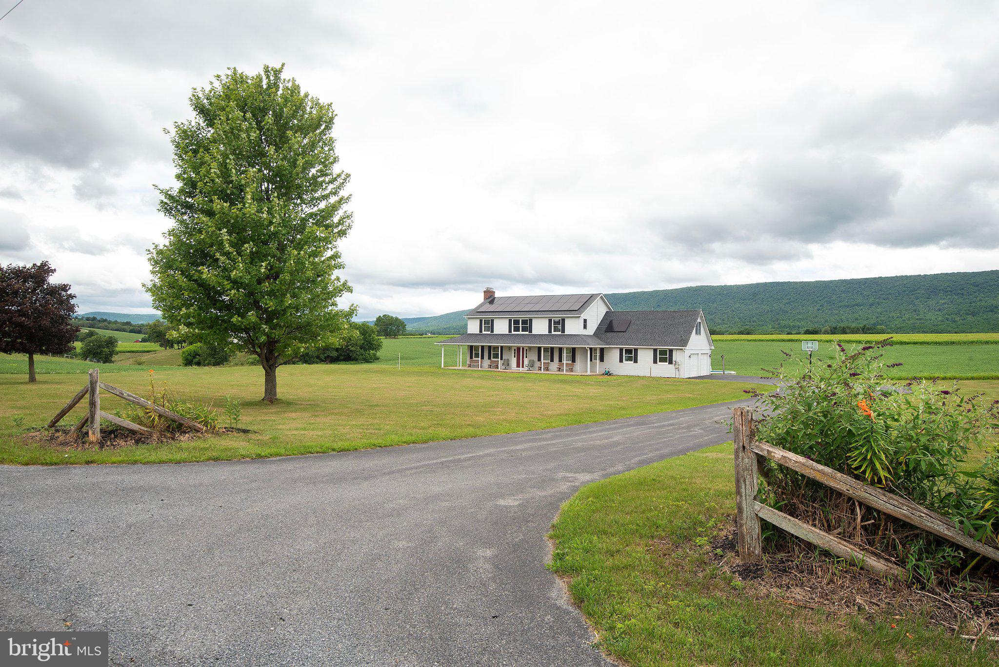 39 Mountain Road Kempton, PA 19529 - Photo 1 of 42