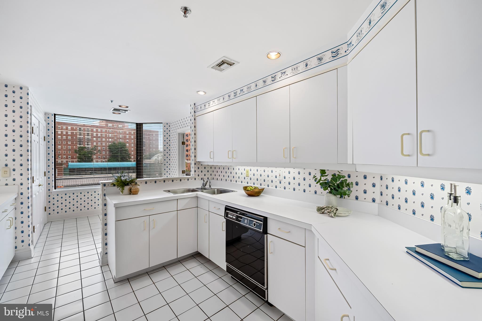 3704 North Charles Street, Unit 303 Baltimore, MD 21218 - Photo 21 of 49