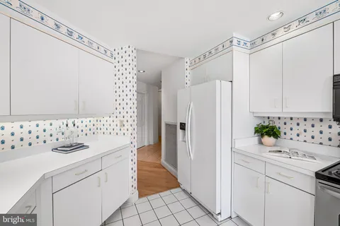 $325,000 | 3704 North Charles Street, Unit 303, Baltimore, MD 21218