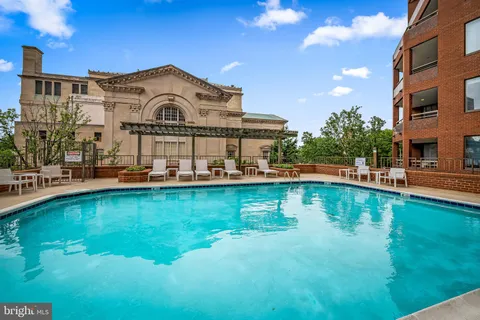 $325,000 | 3704 North Charles Street, Unit 303, Baltimore, MD 21218