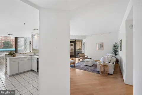 $325,000 | 3704 North Charles Street, Unit 303, Baltimore, MD 21218