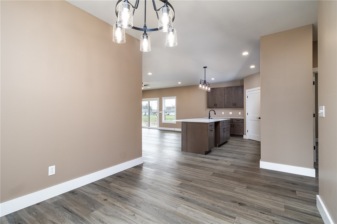 13147 Country Club Road Effingham, IL 62401 - Photo 8 of 32