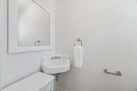 $729,000 | 7902 Windswept Lane, Houston, TX 77063