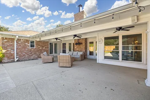 $729,000 | 7902 Windswept Lane, Houston, TX 77063