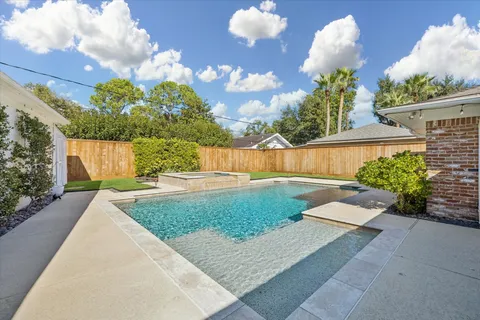 $729,000 | 7902 Windswept Lane, Houston, TX 77063