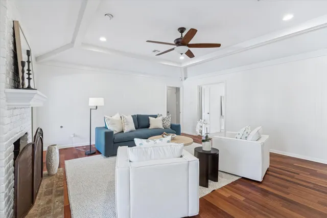 $729,000 | 7902 Windswept Lane, Houston, TX 77063