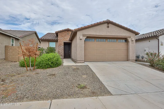 $1,895 | 16828 West Evergreen Road, Waddell, AZ 85355