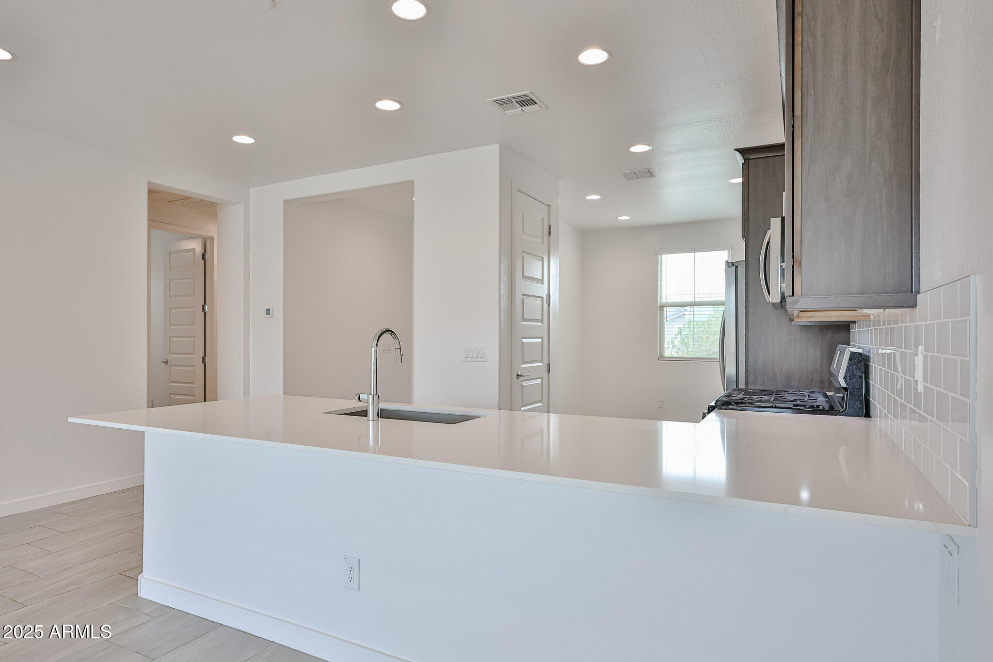 16828 West Evergreen Road Waddell, AZ 85355 - Photo 10 of 32 B (7)