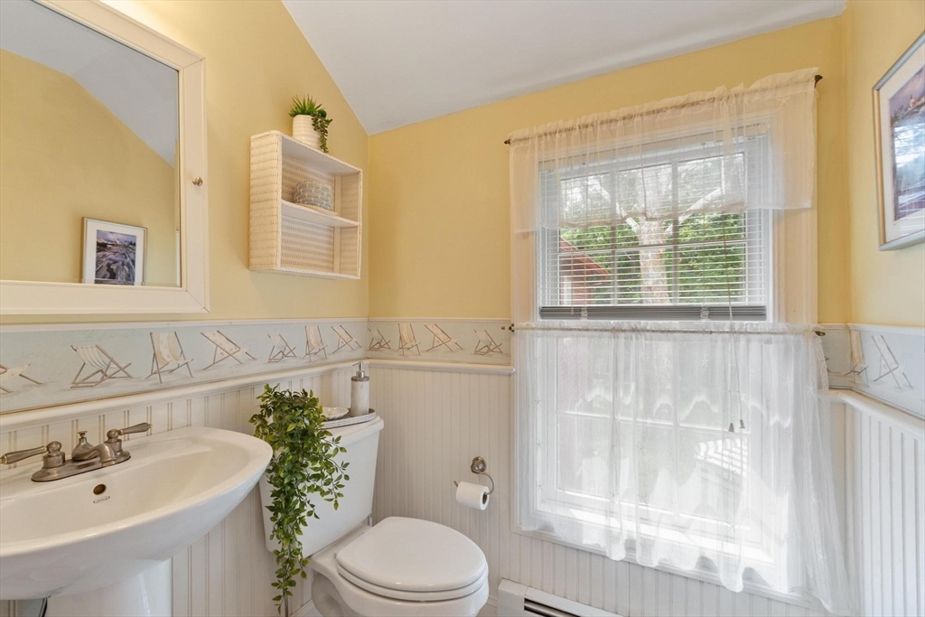 19 Maple Road Chelmsford, MA 01824 - Photo 30 of 37