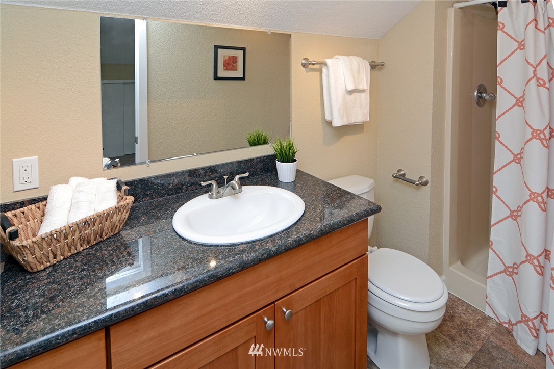 10958 Olalla Valley Road Southeast Olalla, WA 98359 - Photo 14 of 25 Gallery Image 14