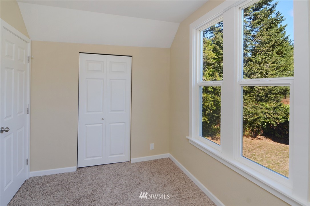 10958 Olalla Valley Road Southeast Olalla, WA 98359 - Photo 15 of 25 Gallery Image 15