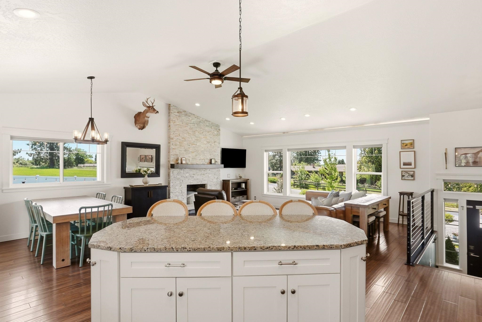 6819 South Meadows Road Spokane, WA 99223 - Photo 12 of 50