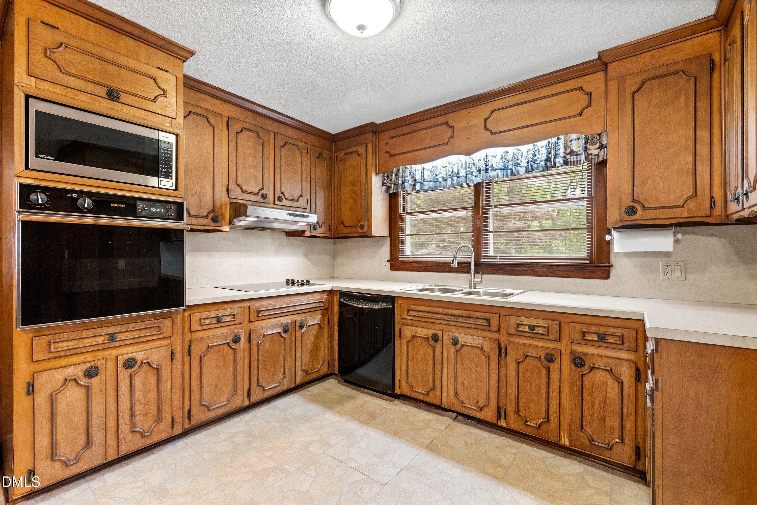 8413 Fayetteville Road, Unit 14 Raleigh, NC 27603 - Photo 15 of 55 kitchen