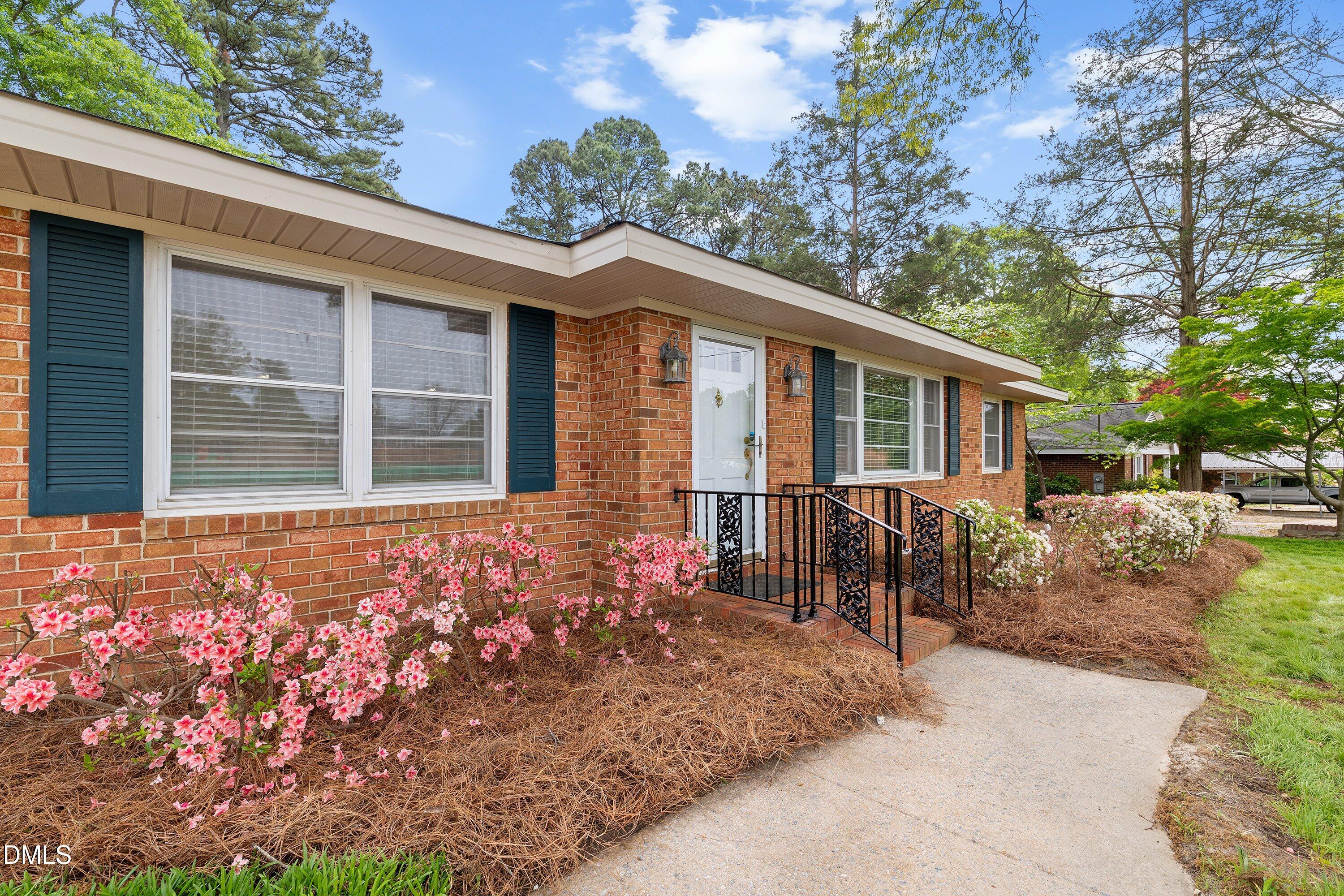 8413 Fayetteville Road, Unit 14 Raleigh, NC 27603 - Photo 5 of 55 Gorgeous flowering landscapes