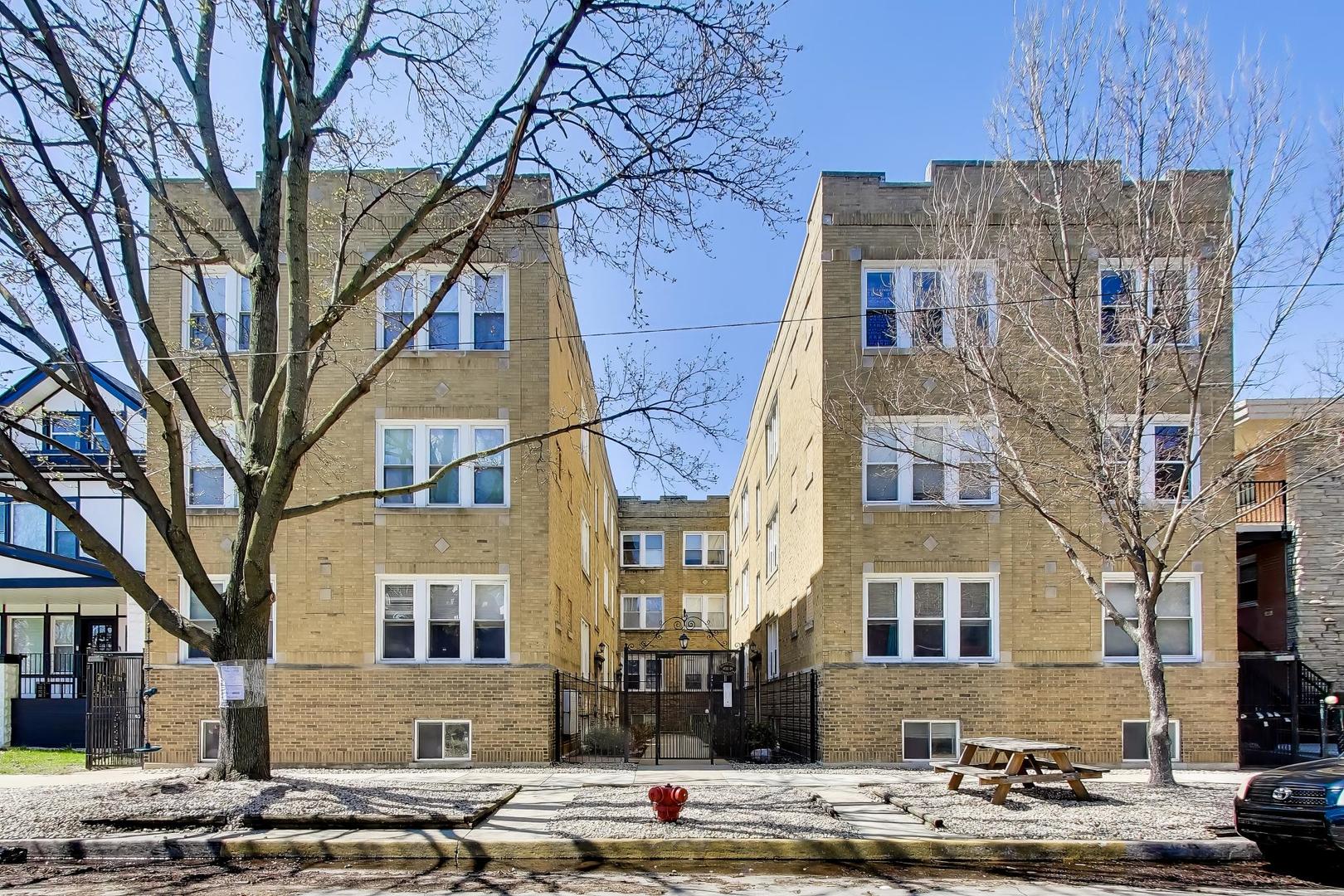 4722 North Kenneth Avenue, Unit 3W Chicago, IL 60630 - Photo 1 of 1