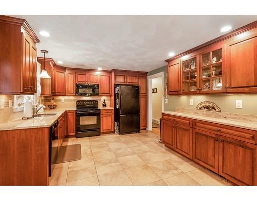 46 Clark Road Weymouth, MA 02190 - Photo 10 of 28 Gallery Image 10