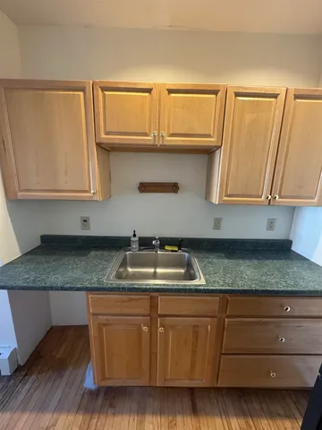 $2,100 | 119 West Merrimack Street, Unit 1, Manchester, NH 03101