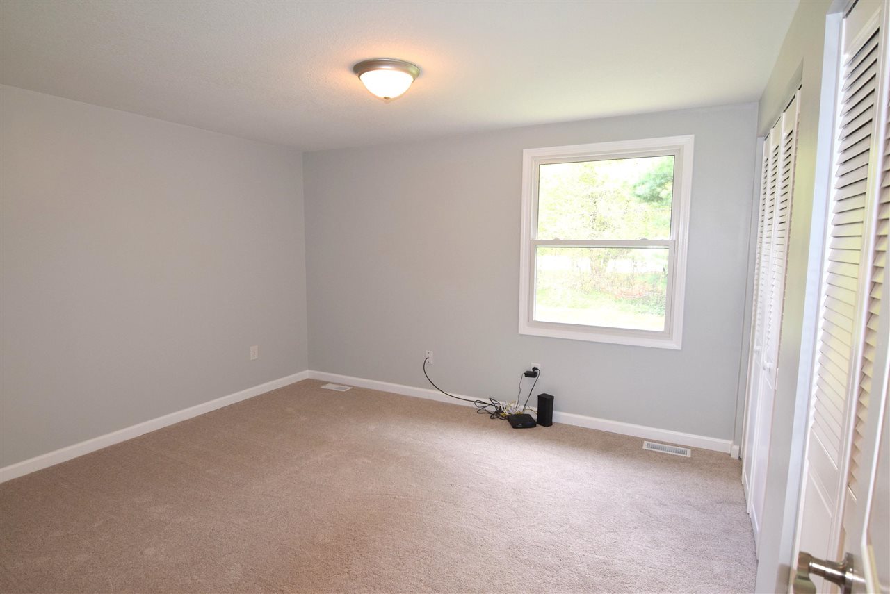 3322 North Stark Road Midland, MI 48642 - Photo 7 of 11 Gallery Image 7