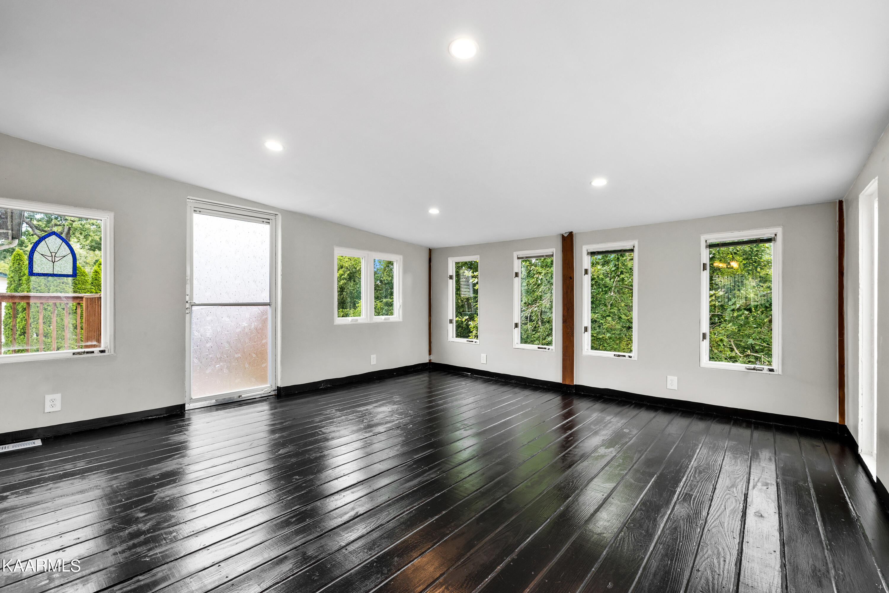 2138 Highland Road Maryville, TN 37801 - Photo 11 of 22 Positive Perceptions-9