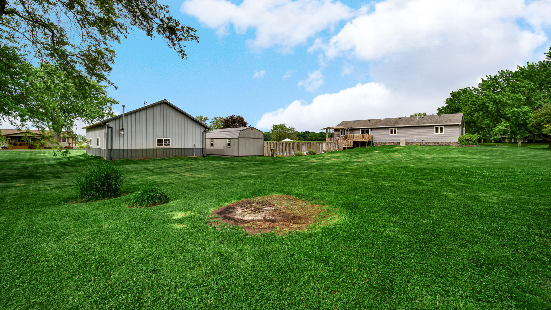 1044 South Ruth Avenue La Porte, IN 46350 - Photo 5 of 36 1920x1080