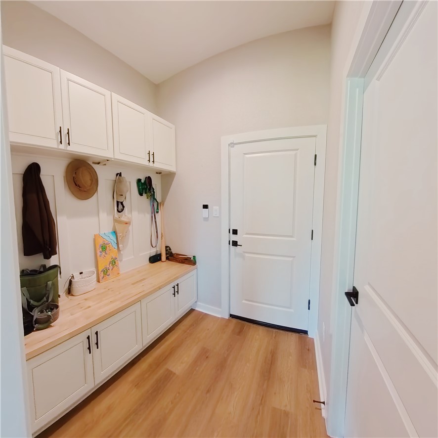 2105 Aleppo Court Bryan, TX 77807 - Photo 2 of 43