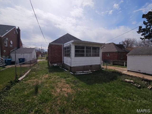 8917 Lucerne Court St. Louis, MO 63136 - Photo 10 of 11
