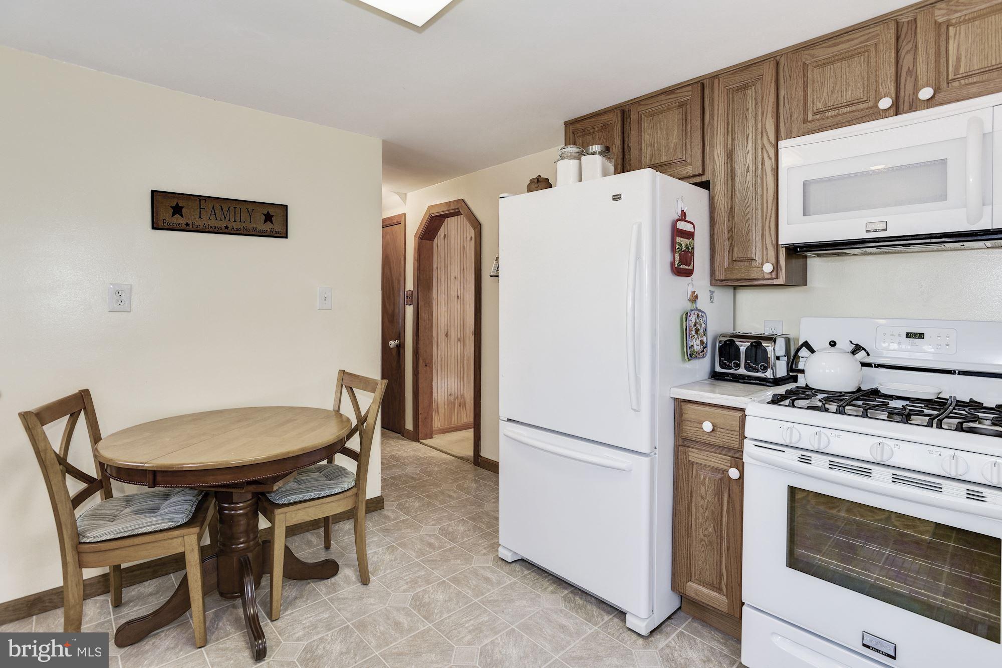 6 Old Red Lion Road Southampton, NJ 08088 - Photo 13 of 26 Eat-in Kitchen