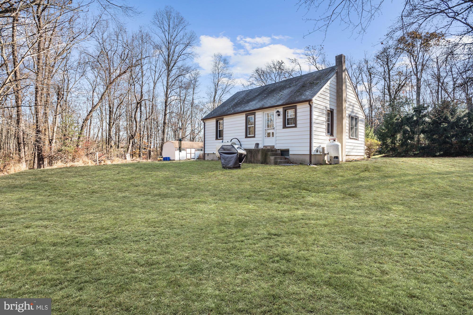 6 Old Red Lion Road Southampton, NJ 08088 - Photo 4 of 26 Rear